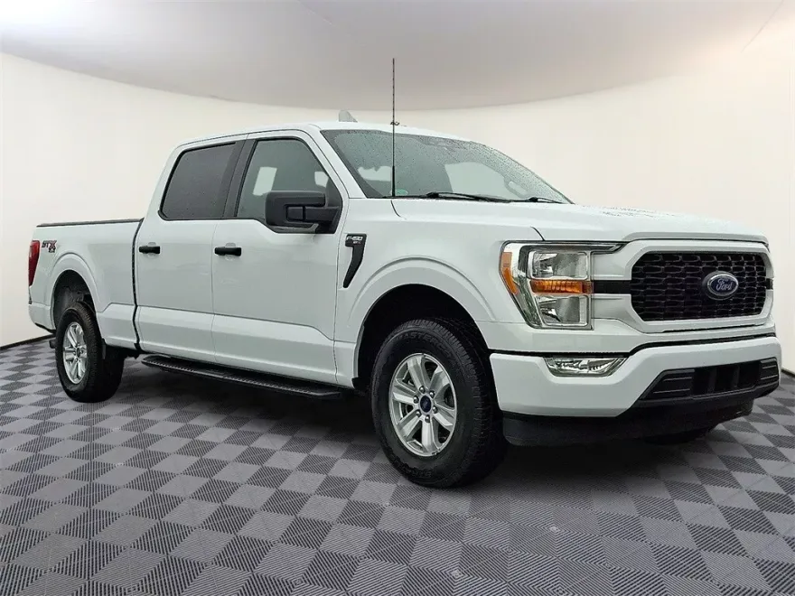 2022 Ford F-150 XL photo 1