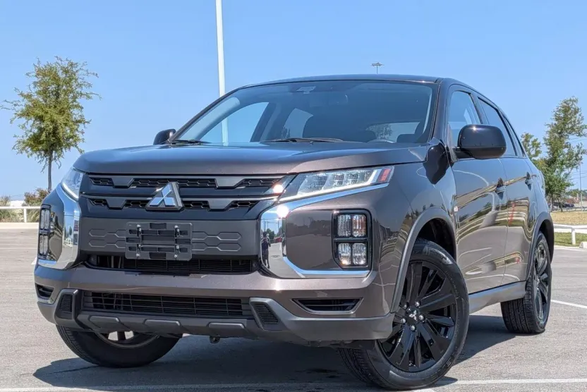 2022 Mitsubishi Outlander Sport LE photo 1