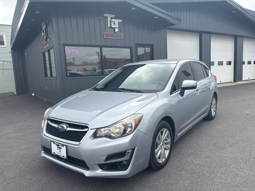 2016 Subaru Impreza 2.0i Premium photo 1