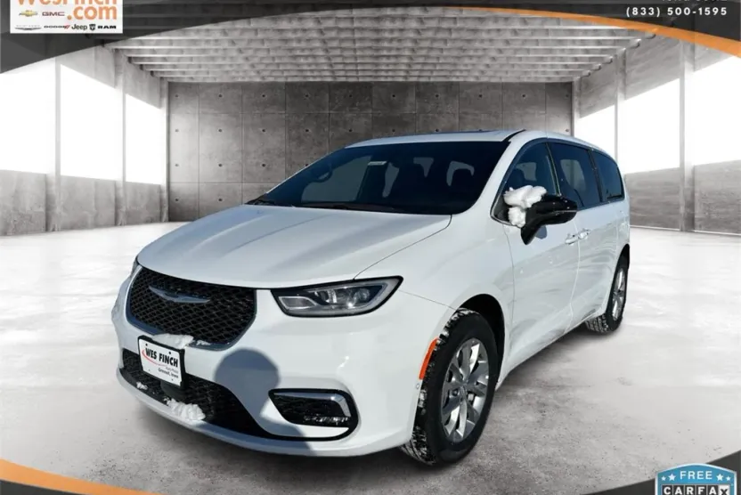 2025 Chrysler Pacifica photo 1