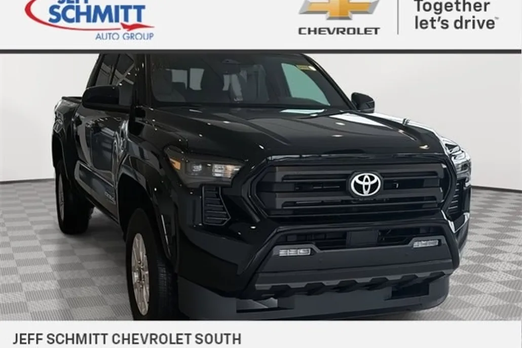 2025 Toyota Tacoma SR5 photo 1