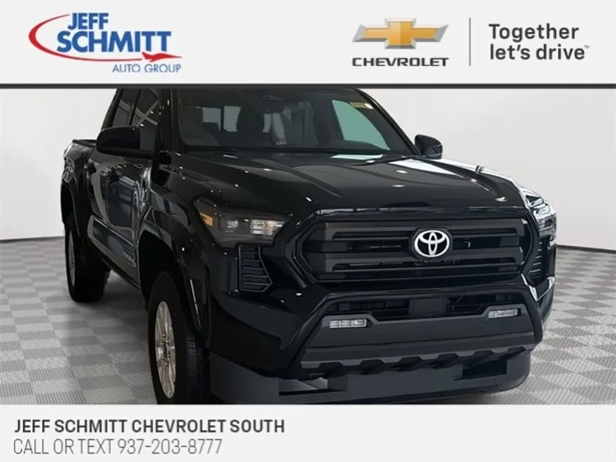 2025 Toyota Tacoma SR5 photo 1
