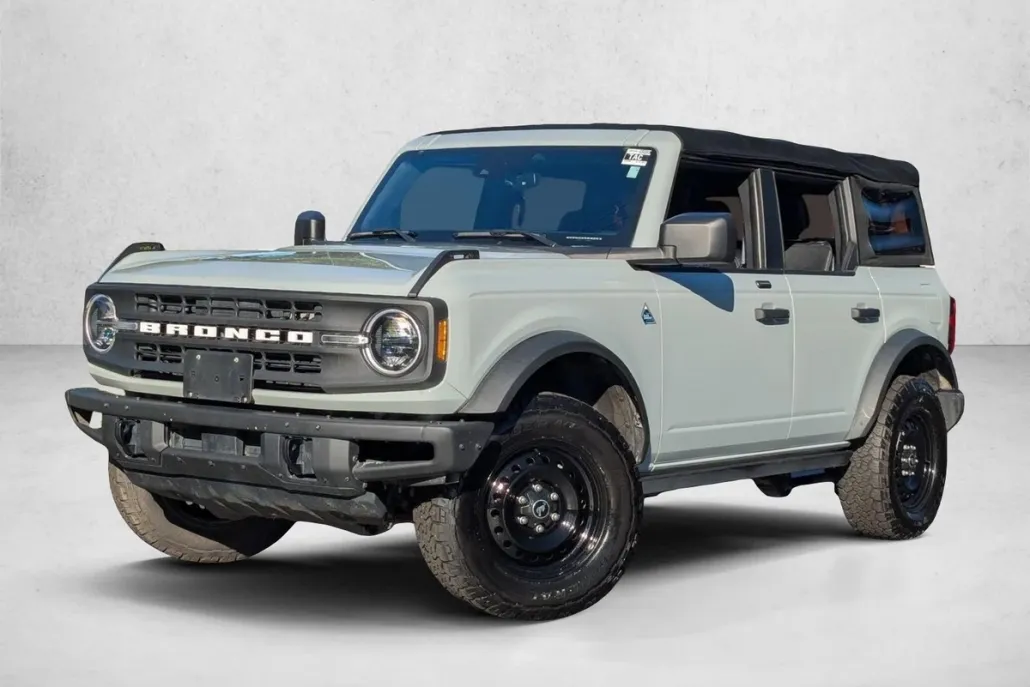 2021 Ford Bronco Black Diamond photo 1