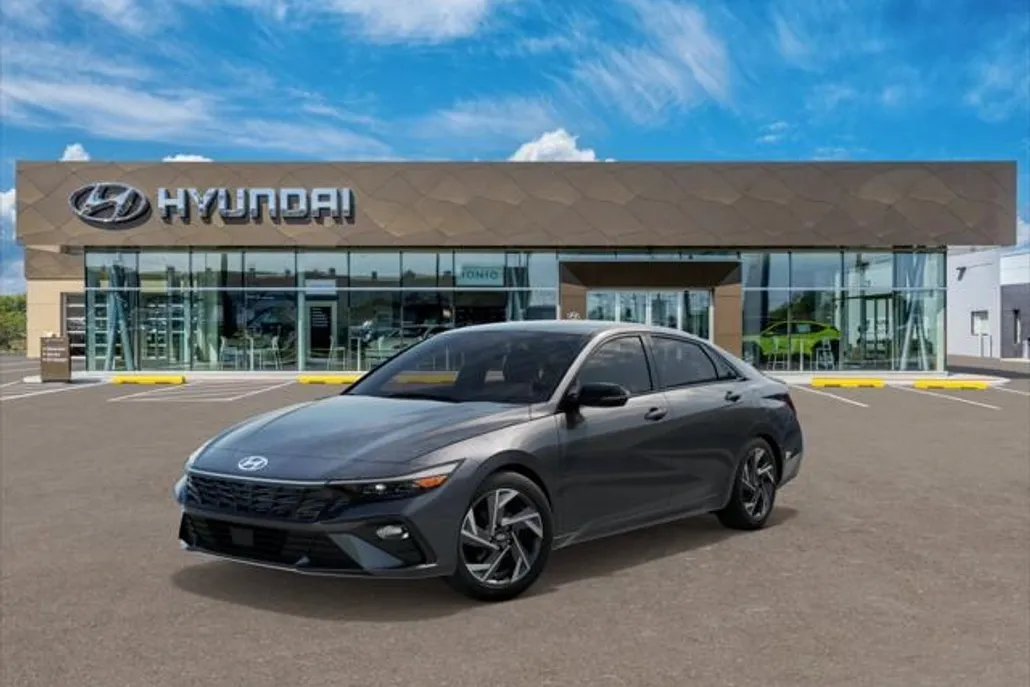 2025 Hyundai Elantra SEL Sport photo 1