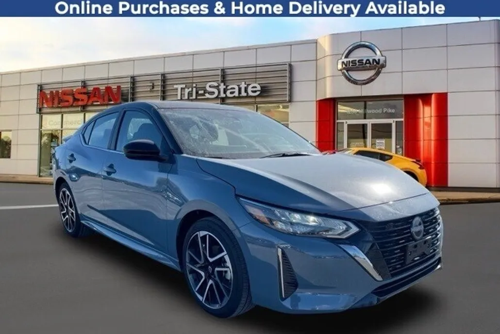 2025 Nissan Sentra SR photo 1