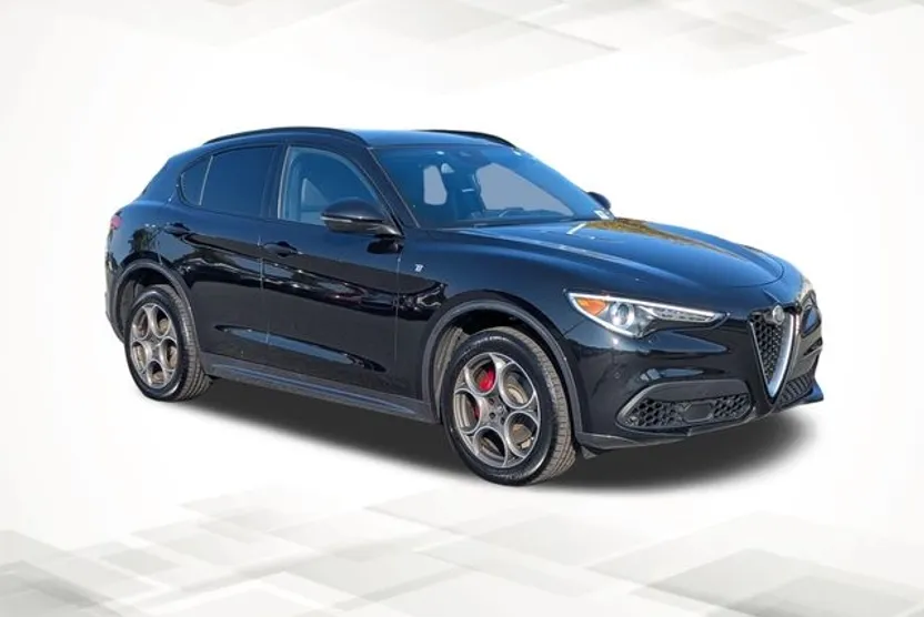 2022 Alfa Romeo Stelvio Ti photo 1