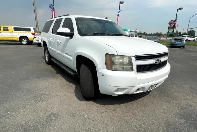 2007 Chevrolet Suburban LS 1500 photo 1