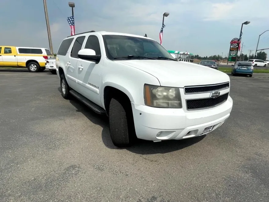 2007 Chevrolet Suburban LS 1500 photo 1