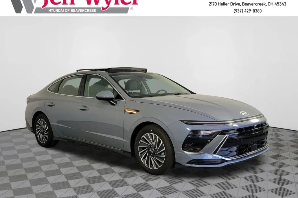 2025 Hyundai Sonata Hybrid Limited photo 1