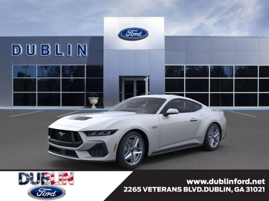2025 Ford Mustang GT photo 1