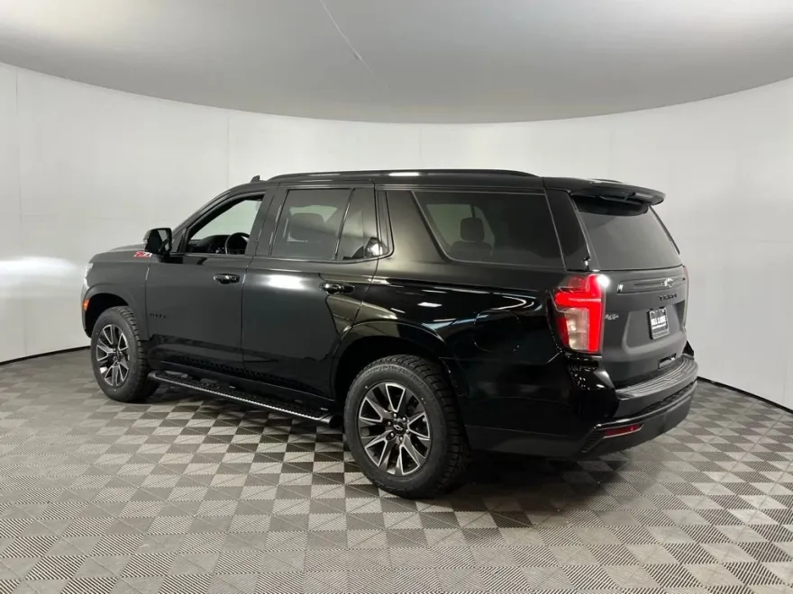 2023 Chevrolet Tahoe Z71 photo 1