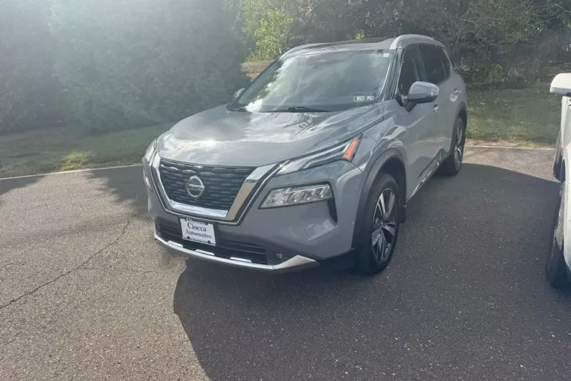 2021 Nissan Rogue Platinum photo 1