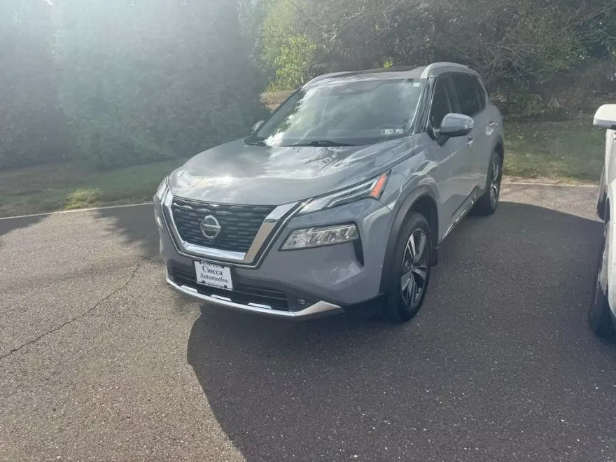 2021 Nissan Rogue Platinum photo 1