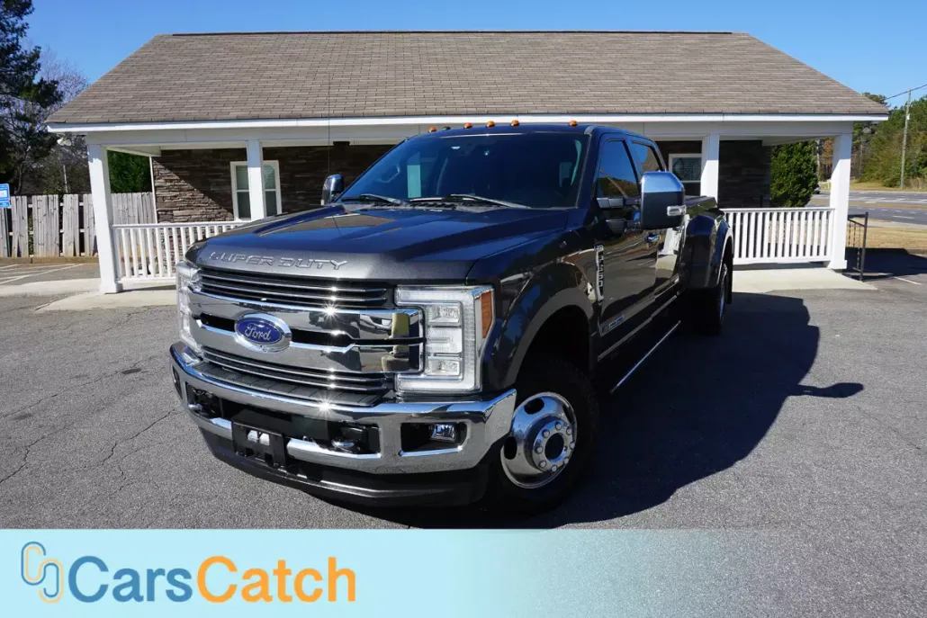2017 Ford F-350 Lariat photo 1