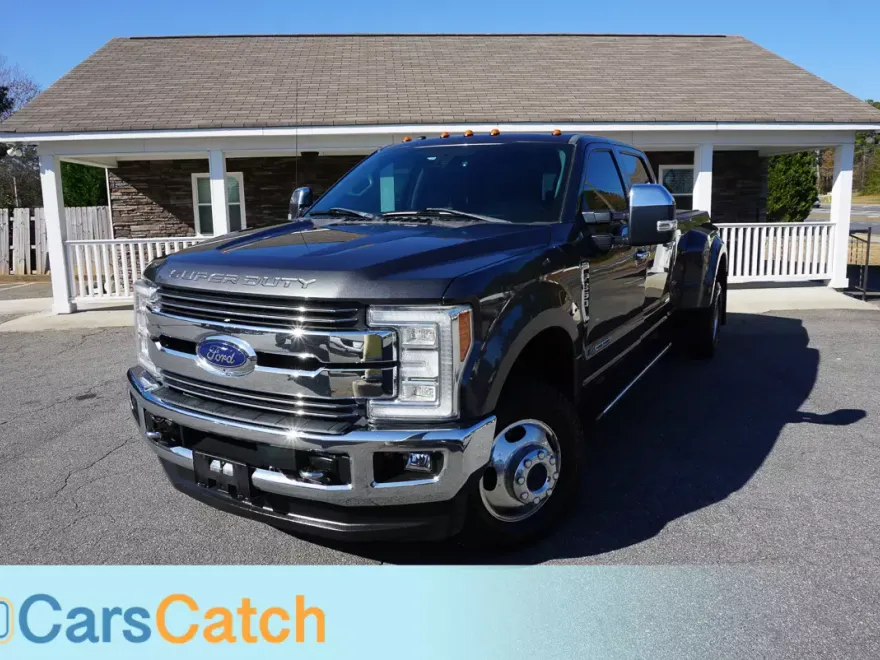 2017 Ford F-350 Lariat photo 1