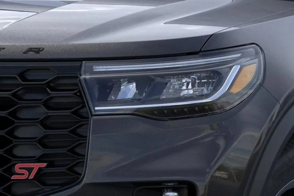 2025 Ford Explorer ST photo 1
