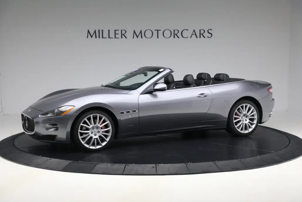 2010 Maserati Granturismo S Automatic photo 1