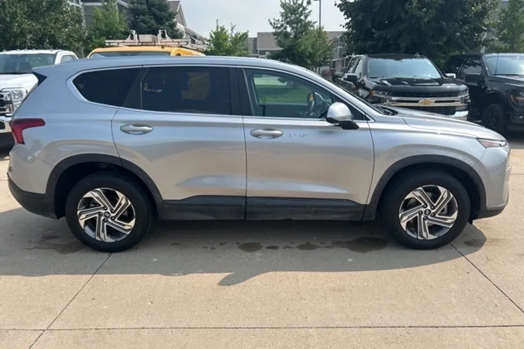 2023 Hyundai Santa Fe SE photo 1