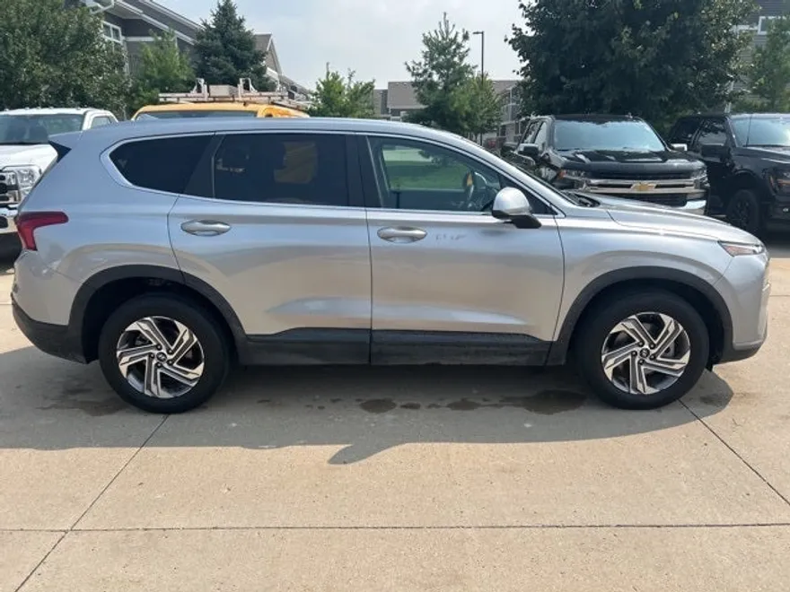 2023 Hyundai Santa Fe SE photo 1