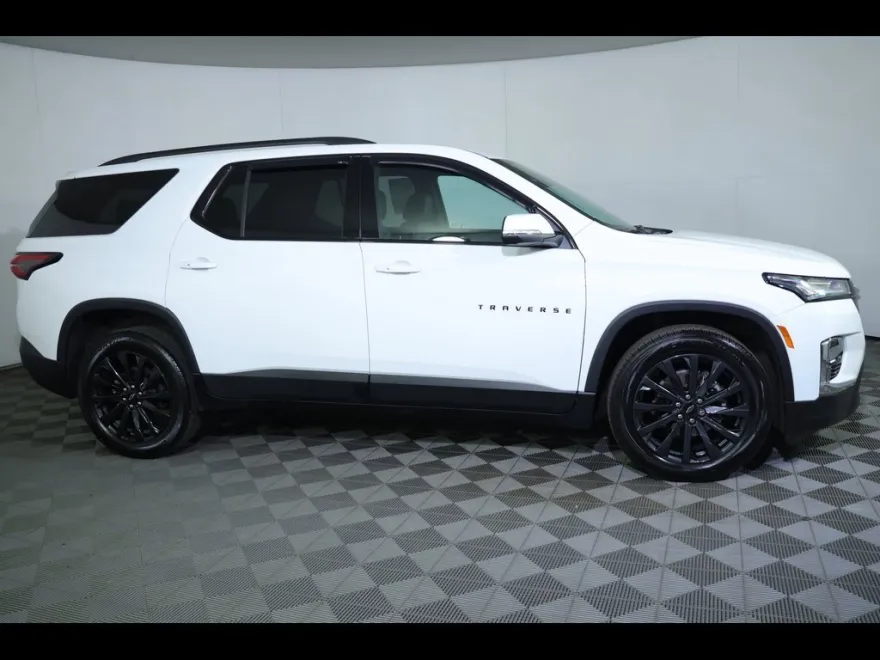 2023 Chevrolet Traverse RS photo 1