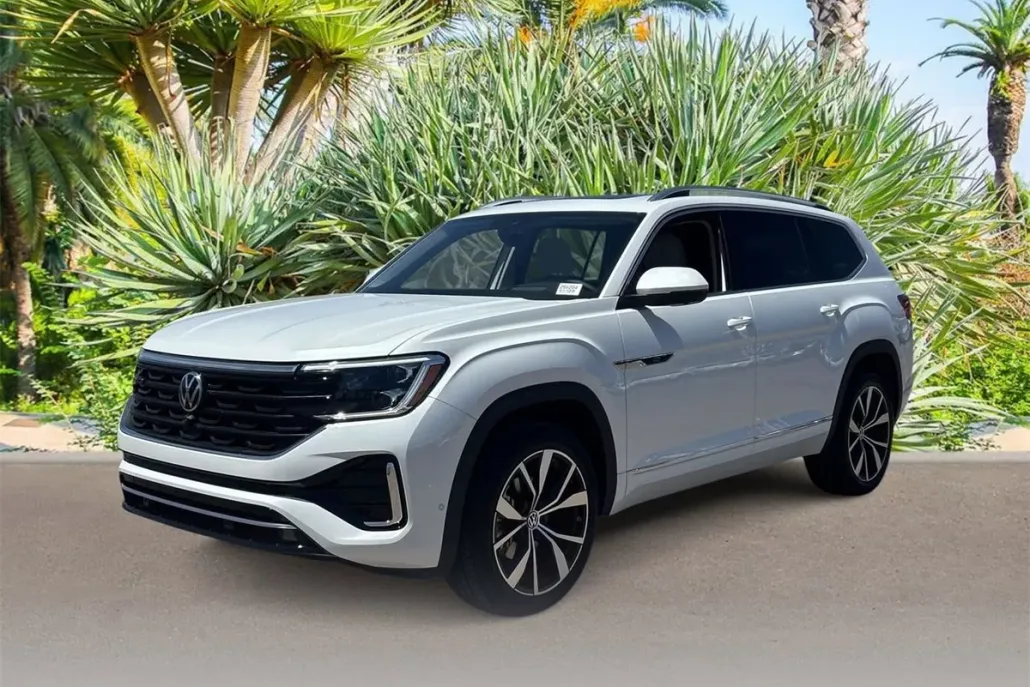 2025 Volkswagen Atlas SEL Premium R-Line photo 1