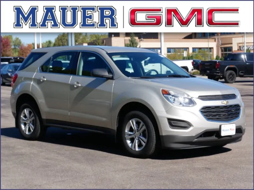 2016 Chevrolet Equinox LS photo 1