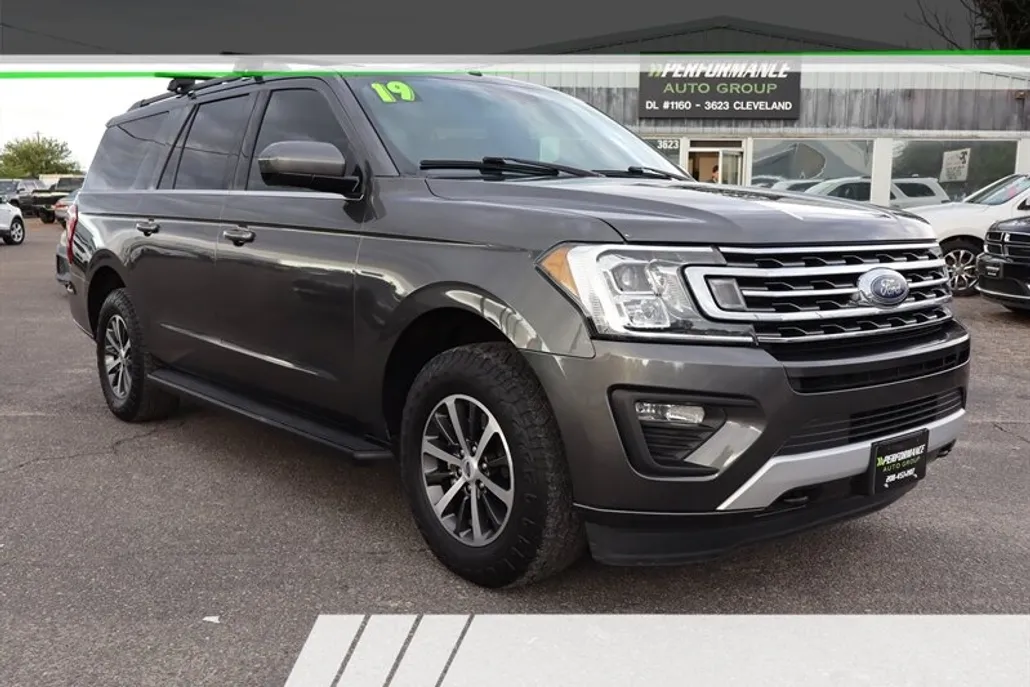 2019 Ford Expedition MAX XLT photo 1