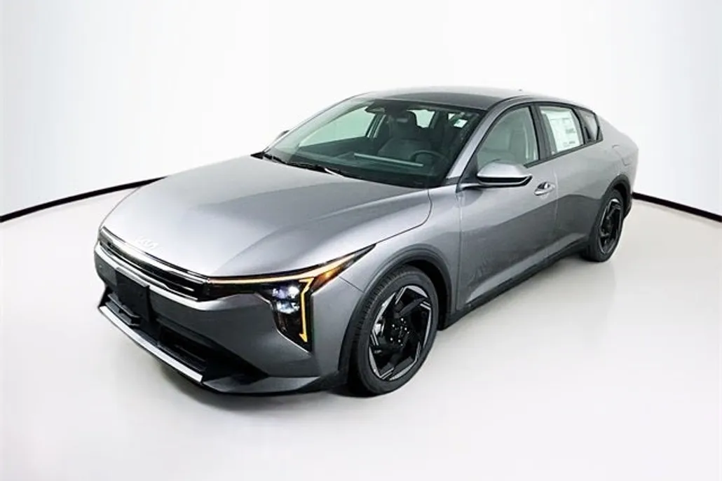 2025 Kia K4 EX photo 1