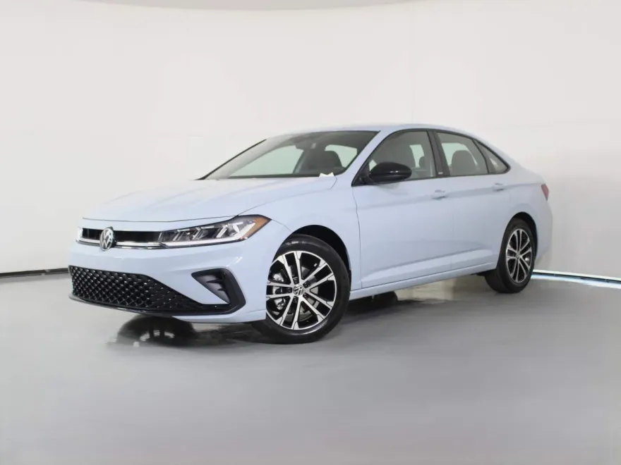 2025 Volkswagen Jetta Sport photo 1