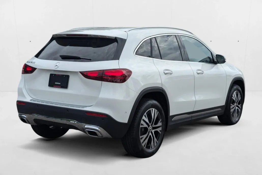 2025 Mercedes Benz GLA 250 photo 1