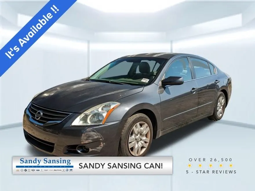 2010 Nissan Altima 2.5 photo 1