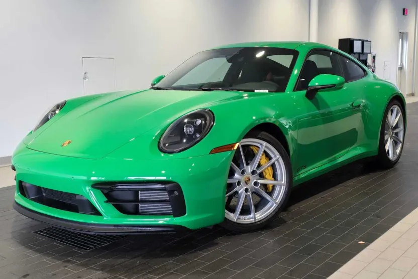 2022 Porsche 911 GTS photo 1