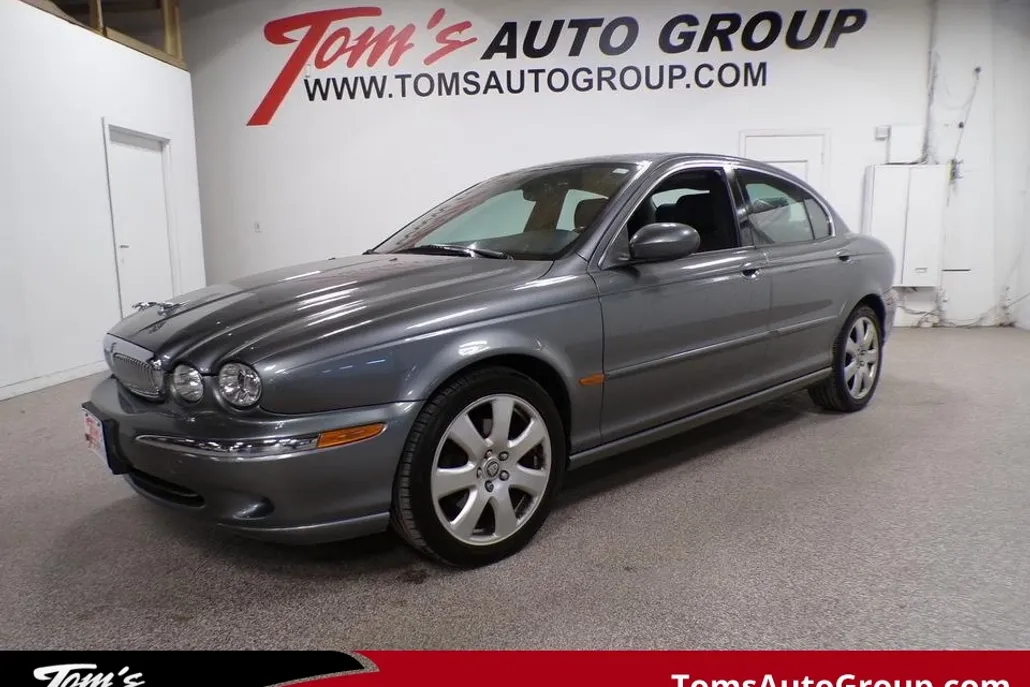 2004 Jaguar X-Type photo 1