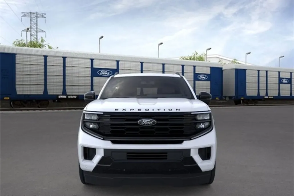 2025 Ford Expedition MAX Platinum photo 1