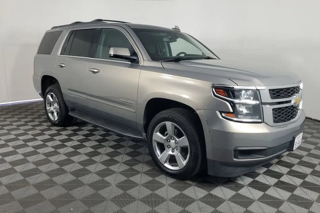 2018 Chevrolet Tahoe LS photo 1