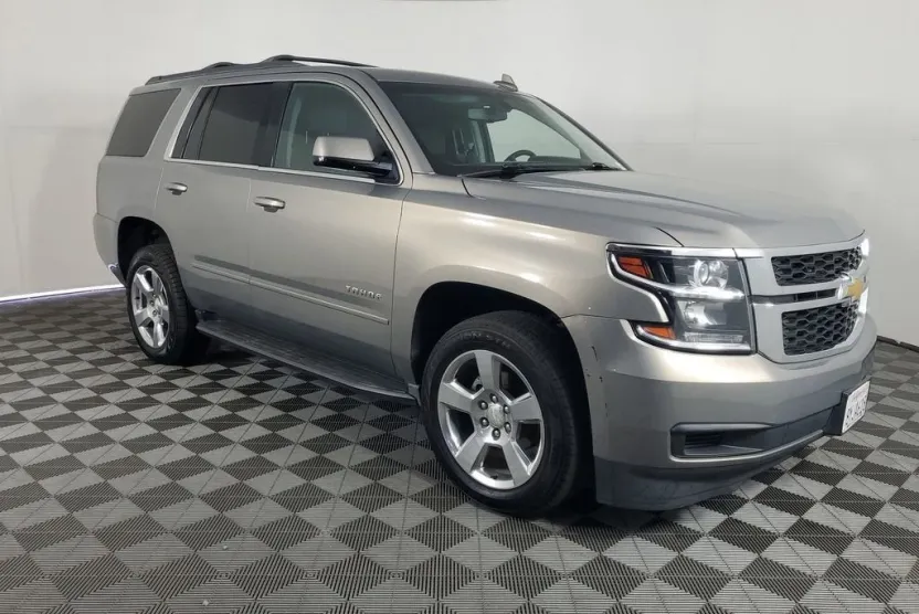 2018 Chevrolet Tahoe LS photo 1