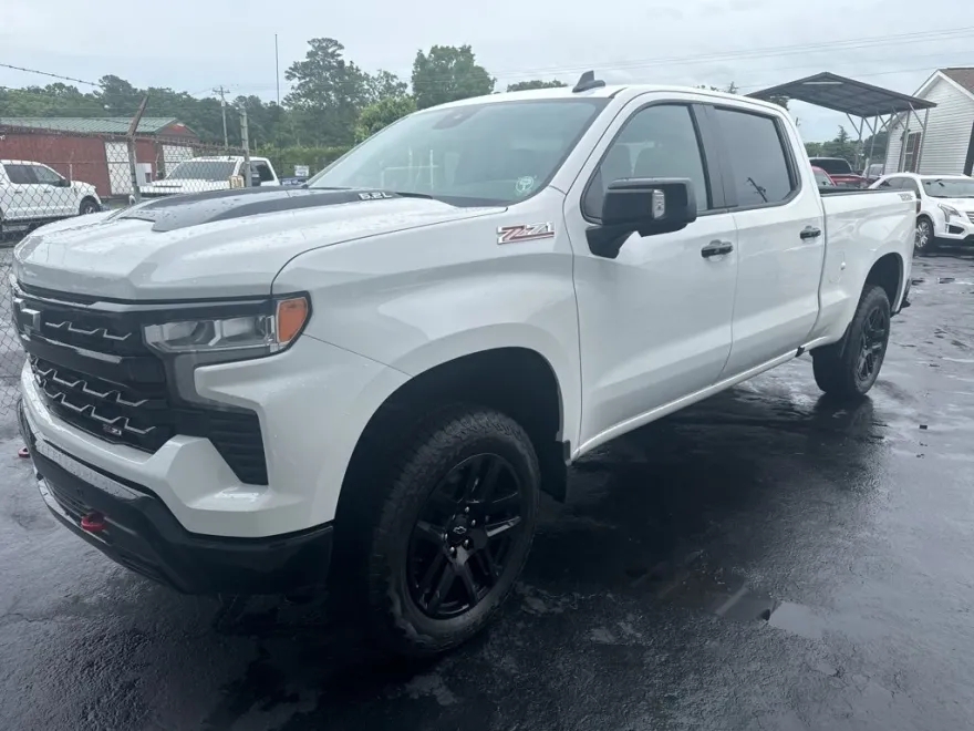 2024 Chevrolet Silverado 1500 LT Trail Boss photo 1