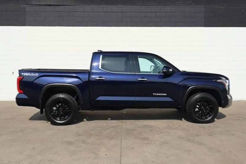 2022 Toyota Tundra Limited photo 1