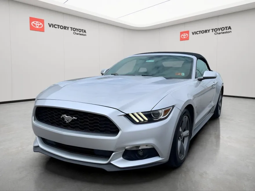 2016 Ford Mustang V6 Convertible photo 1
