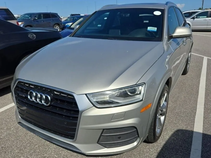 2016 Audi Q3 Premium Plus photo 1