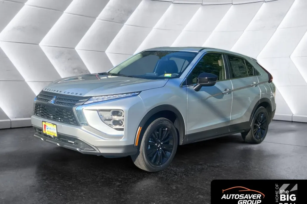 2025 Mitsubishi Eclipse Cross LE photo 1