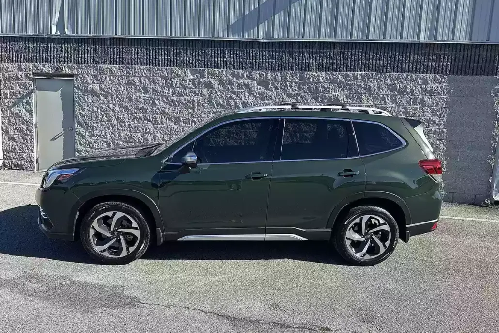 2024 Subaru Forester Touring photo 1