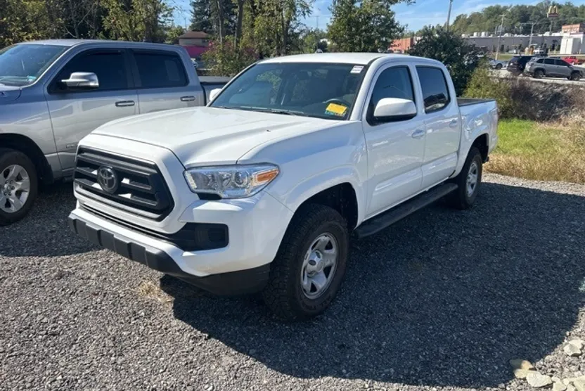 2022 Toyota Tacoma SR photo 1