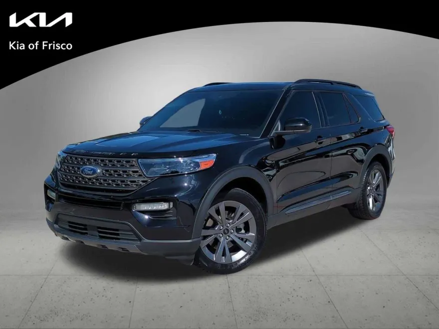 2022 Ford Explorer XLT photo 1