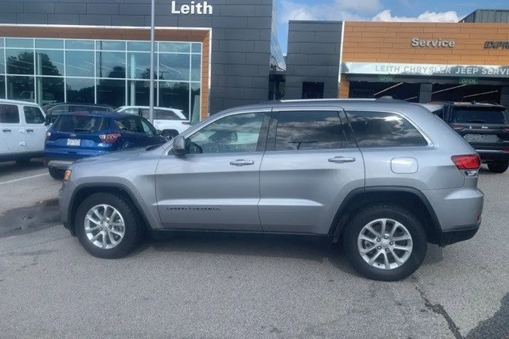 2021 Jeep Grand Cherokee Laredo X photo 1