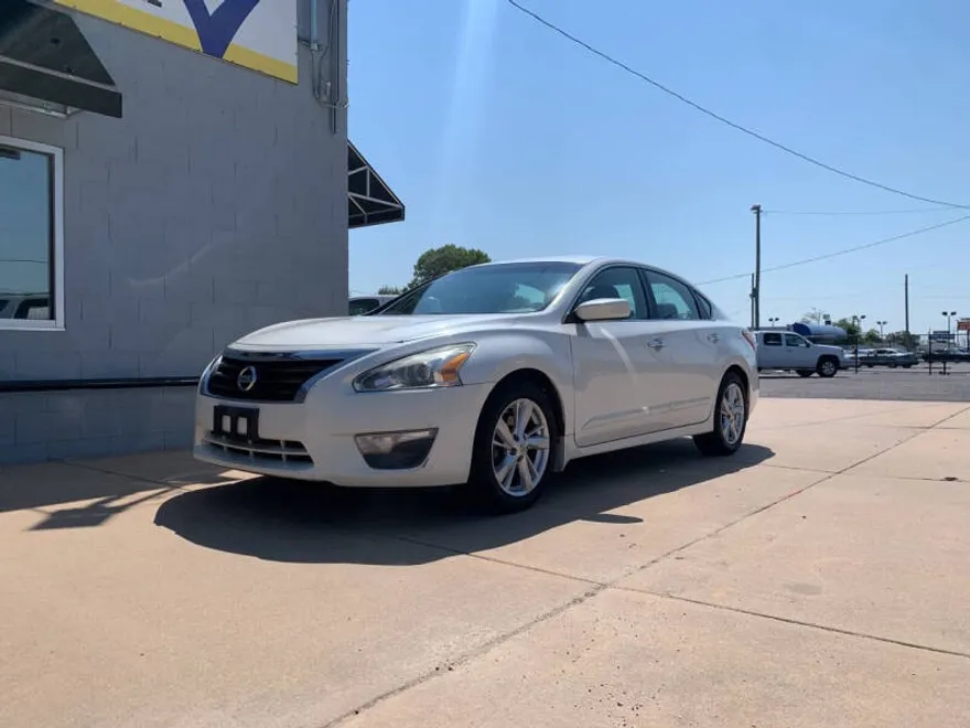 2013 Nissan Altima 2.5 SV photo 1