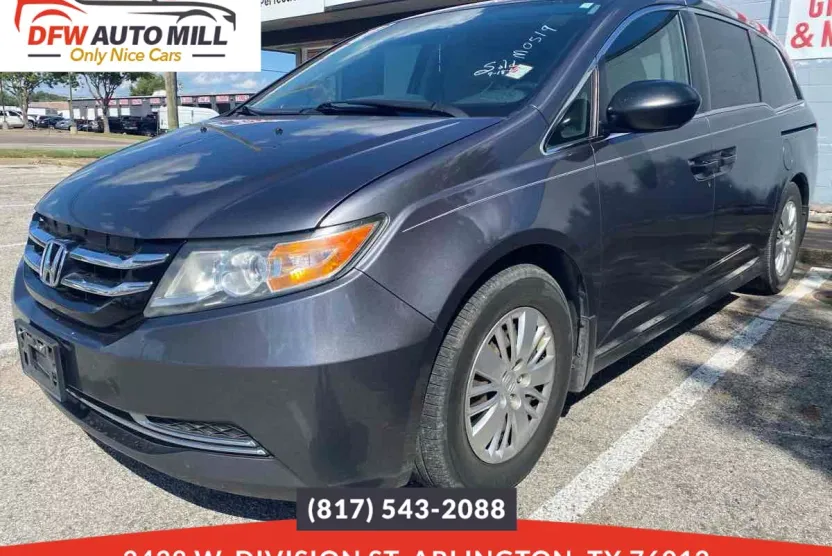 2016 Honda Odyssey LX photo 1