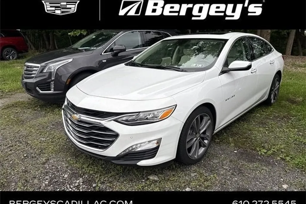 2022 Chevrolet Malibu Premier photo 1