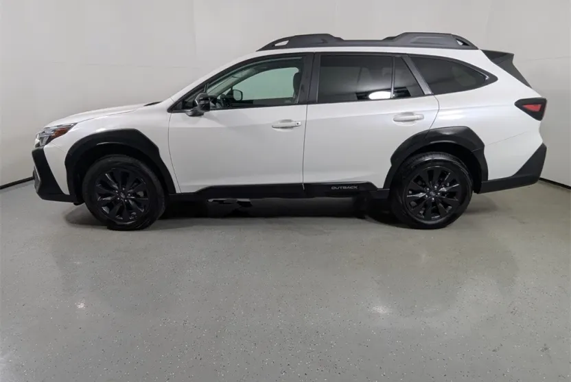 2025 Subaru Outback Onyx Edition XT photo 1