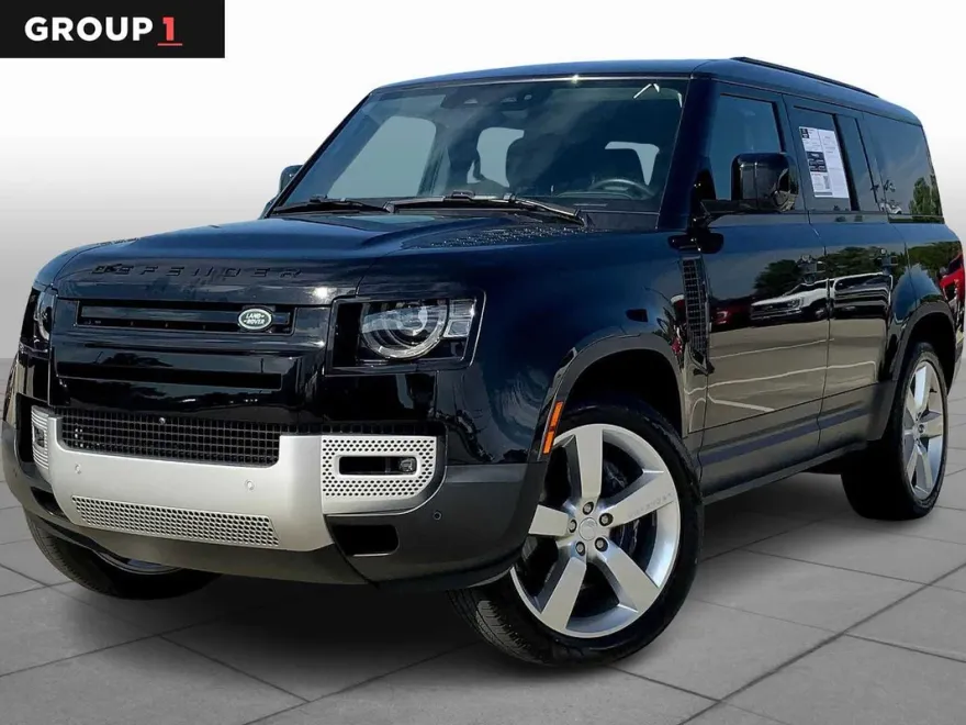 2023 Land Rover Defender SE photo 1